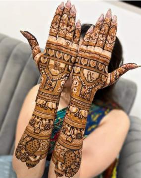 Best Mehendi Artist in North Delhi with Home Service