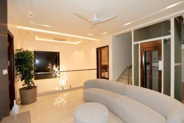 Breeze Park: Spacious Triplex Villas with Green Living