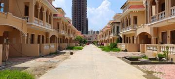 Why should you choose Amrapali Leisure Valley Villas?