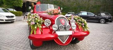 Royal Vintage Cars on Rent for Wedding Celebrations