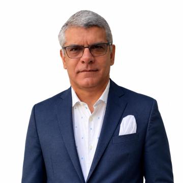 Afsar Ebrahim – Executive Director, KICK Advisory | Financial Consultant