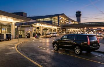 Travel First Class with a Luxury Airport Transfer Service