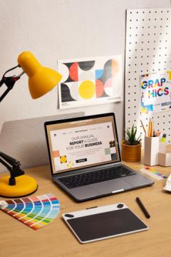 Best Freelance Graphic Designer Dubai for Business Branding