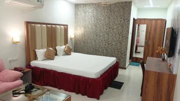 Book /HOTEL /VAIDYA /REGENCY & MANUHAR RESTAURANT Balaghat - Asia - Hotels & Resorts.