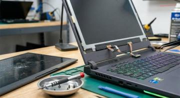 Broken Laptop Screen with new replacement