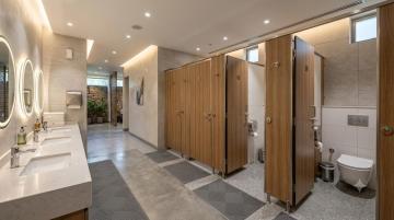 Washroom Partition Systems for Commercial Projects in Delhi