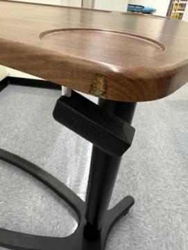 Rolling bedside table with adjustable height