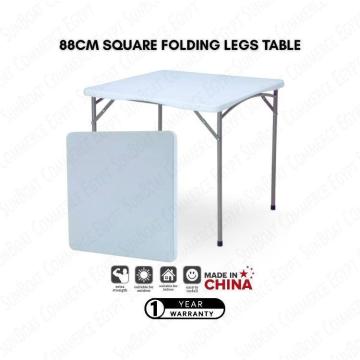 Folding tables