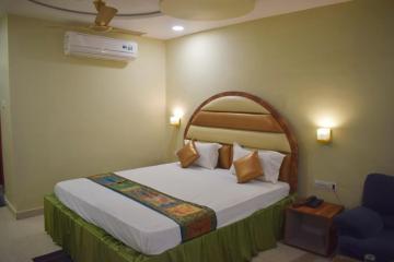 Book /HOTEL /VAIDYA /REGENCY & MANUHAR RESTAURANT Balaghat - Asia - Hotels & Resorts.