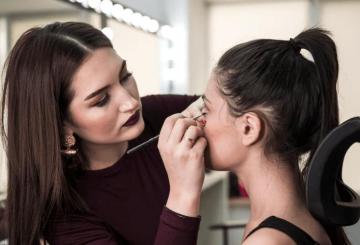 Makeup Artist Course in Delhi - UK International