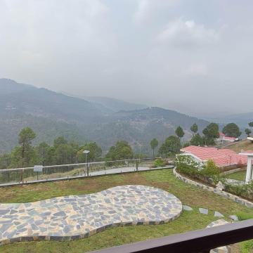 Best Hotel in Almora with Himalayan View | Book The Vegan Hill