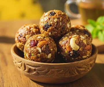 Calories in Coconut Ladoo: What Affects the Calorie Count