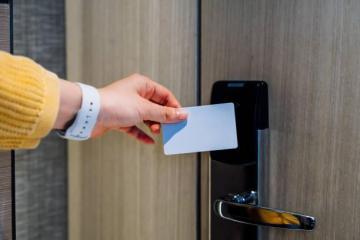 Key Card Door Lock for Hotels for Secure Guest Access