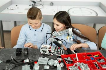 Unlock Future STEM Success with Robotics Classes for Kids