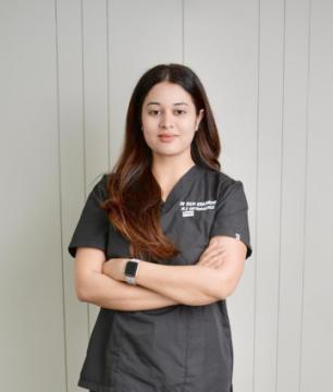 Dr. Selvi Khajanchi | Knee and Shoulder, Sports Injuries Surgeon in Ahmedabad
