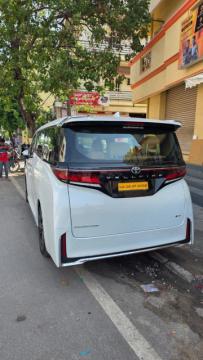 Toyota Vellfire Luxury Car Rental in Bangalore