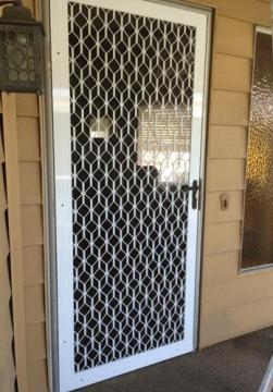 Retractable Screens for Huntington Beach