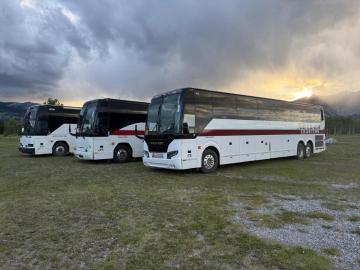 Keep Your Group Together on Every Alberta Road Trip : Go Coach Charters