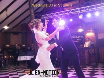 Wedding DJ in St Louis for Unforgettable Wedding Music