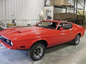 Gain all-inclusive and custom hot rod interior as stylish classic car upholstery services