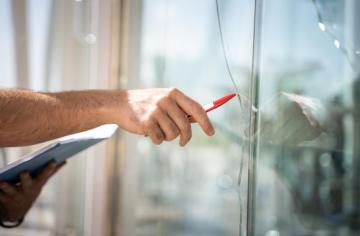 emergency glass repair dubai, broken glass replacement dubai, building glass repair dubai, 24/7 glas