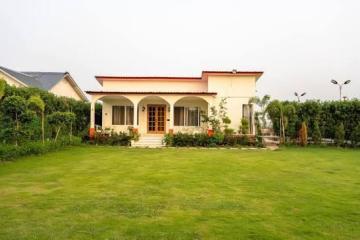 Farmhouse in Noida – Private Spaces for Leisure, Living & Investment