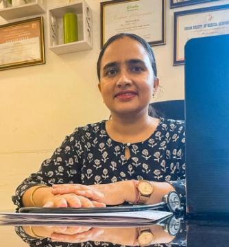 Who Is the Best Fissure Doctor in Noida for Anal Fissure Treatment?