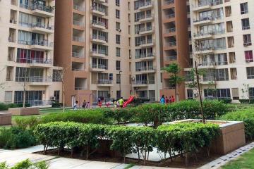 Residential Properties on Golf Course Extension Road