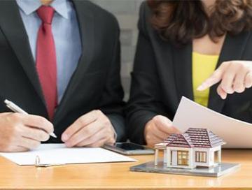 Business & corporate law attorney in Cleveland, OH