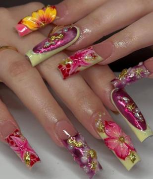 Trendy Nail Extensions in Chandigarh for Perfect Stylish Nails