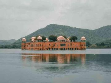 What Rajasthan Does to You Between the Big Forts