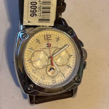 Shop Luxury Watches Brossard