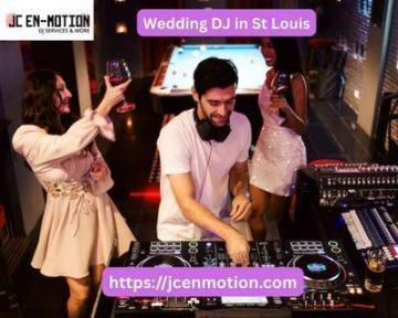 How Can You Find the Best Wedding DJ in St Louis for Your Big Day?