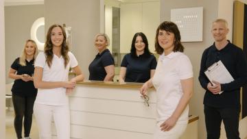 Zahnaerztin Muenchen Dr. Sabrina von Rakowski | Endodontie, Implantate, Zahnersatz |