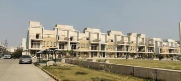 How does the location influence the investment decision?