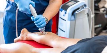 Walk Pain-Free: Modern Treatment for Plantar Fasciitis – CuraFoot
