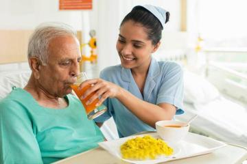 Attendant at Home Care in Mayur Vihar for Recovery, Illness, and Aging