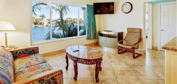 Beachfront Suites in St Pete Beach for a Relaxing Florida Getaway