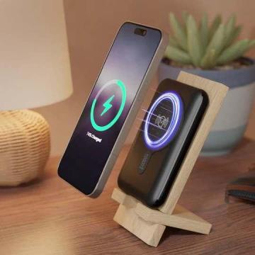 Wireless Power Banks: Portable, Fast & Cable-Free Charging Solution