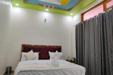 Hotel Gulab Palace By Thrill on Hills Barkot