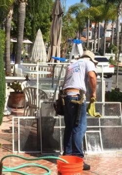 Gutter Cleaning in Tustin