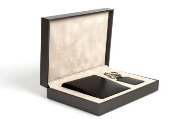 Leather box manufacturer Dubai