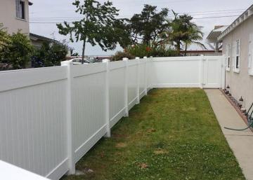 Commercial Vinyl Gates in Long Beach