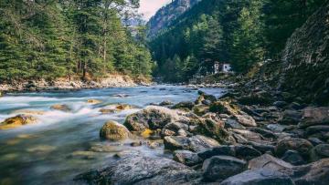 Himachal Tour Packages for Family Vacations in the Mountains