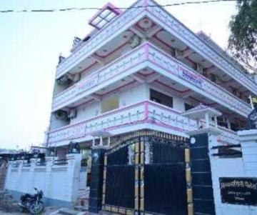 Best Budget Hotel Near Ram Mandir Ayodhya at Vindhyawasini Palace
