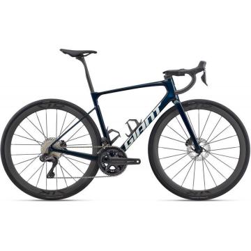 2026 Giant Defy Advanced Pro 0 Road Bike (CENTRACYCLES)