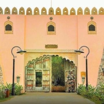Experience Royal Comfort at a Top Luxury Resort Near Jaipur