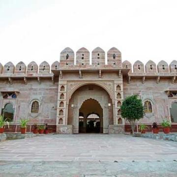 The Pushkar Bagh Resort – A Peaceful Luxury Stay in Pushkar