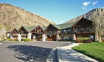 Comfortable Stay at Salmon Rapids Lodge in Riggins, Idaho