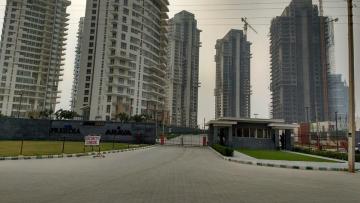 Commercial Properties On Golf Course Extension Road